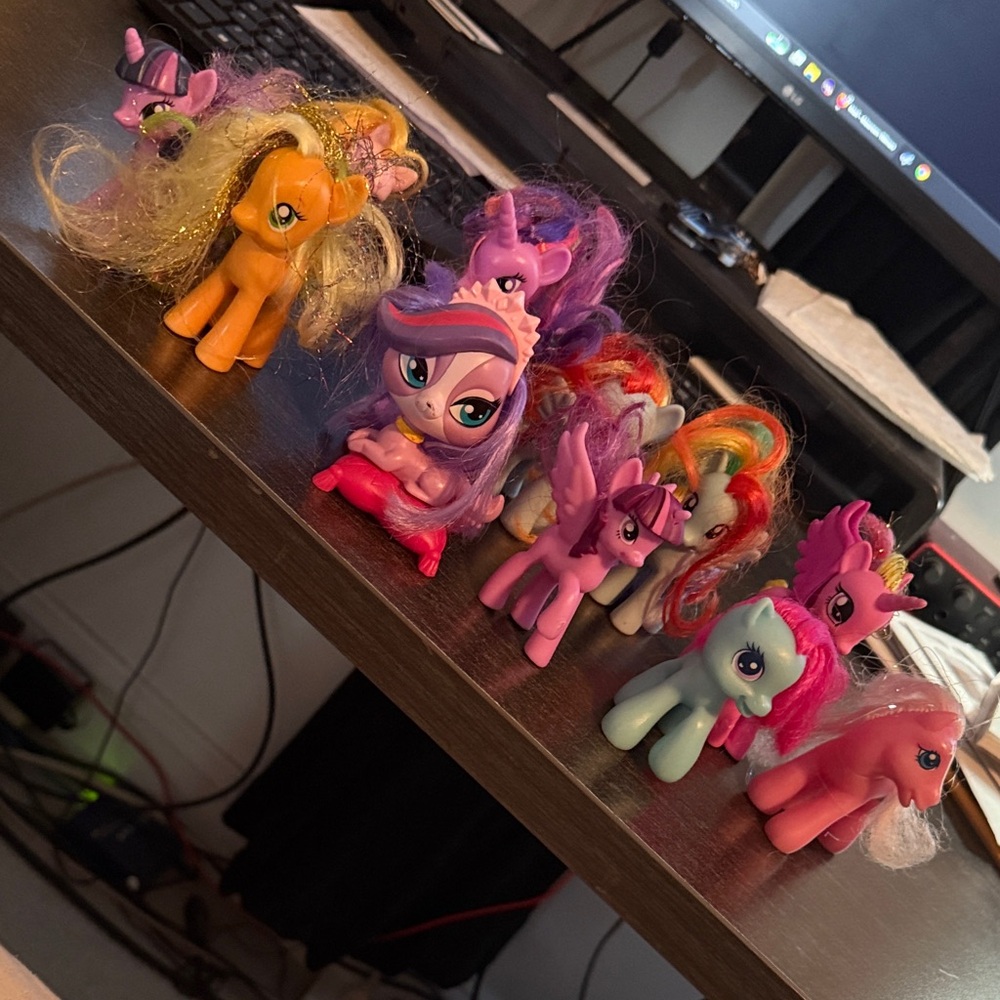 MY LITTLE PONY TOYS 11 different Colors